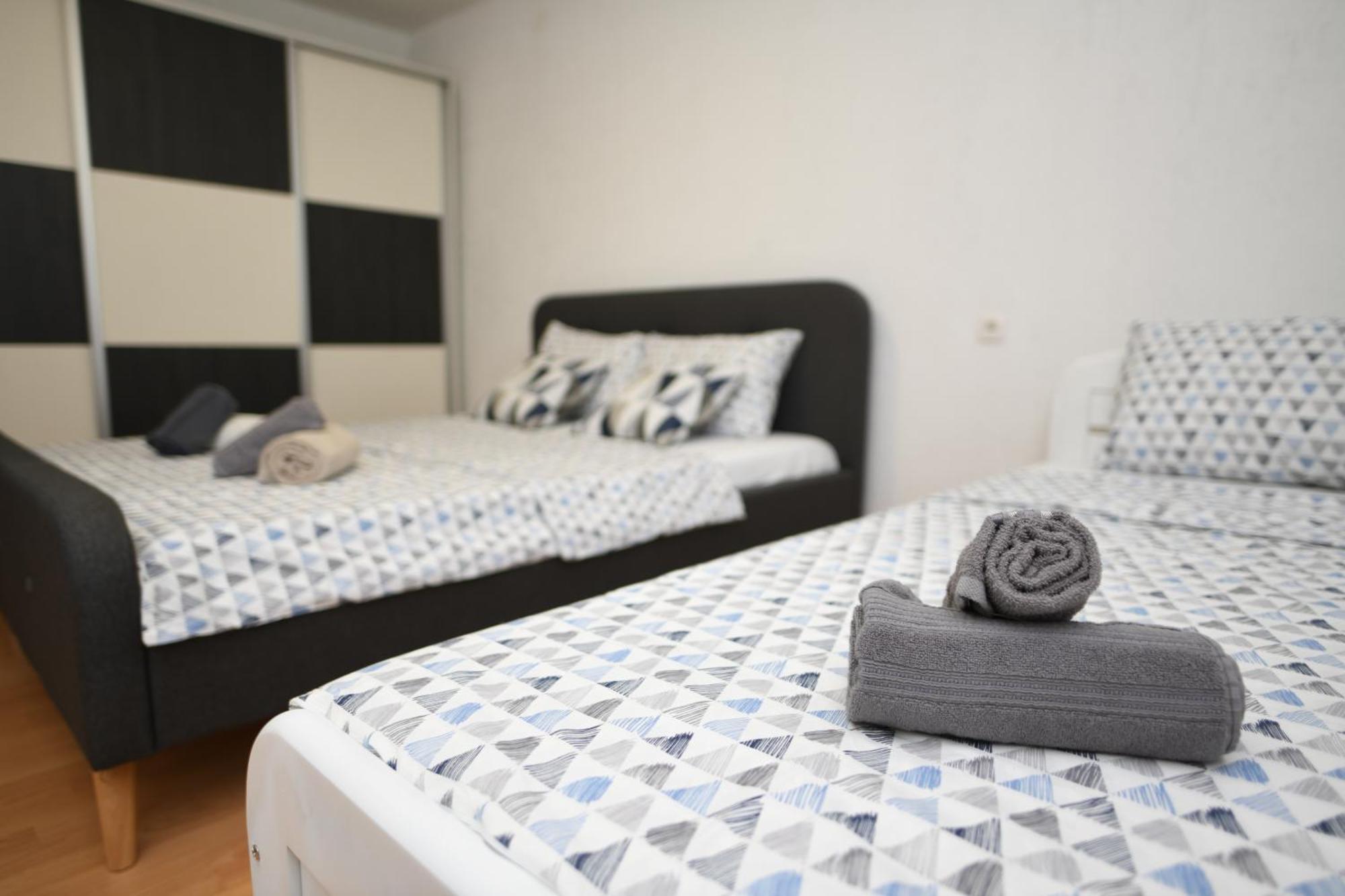 Cinema Vardar Apartment Skopje Ngoại thất bức ảnh