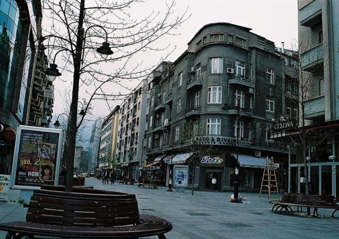 Cinema Vardar Apartment Skopje Ngoại thất bức ảnh