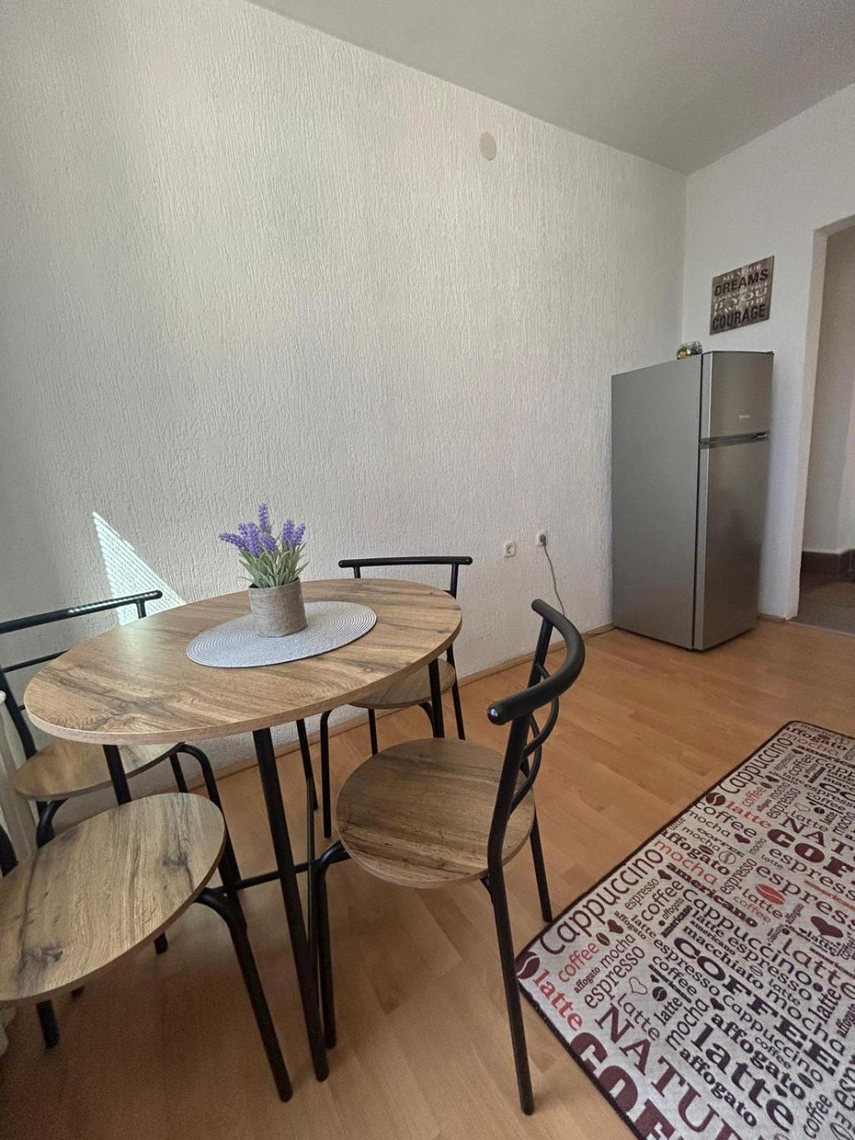 Cinema Vardar Apartment Skopje Ngoại thất bức ảnh