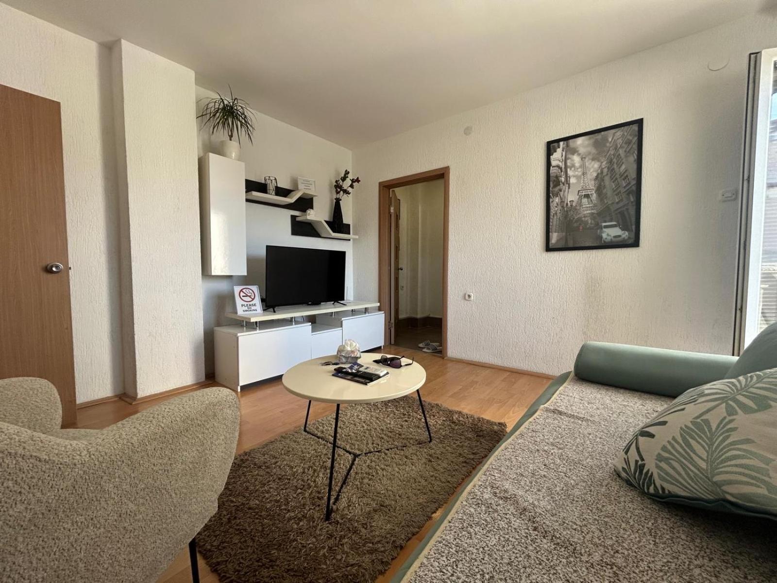 Cinema Vardar Apartment Skopje Ngoại thất bức ảnh